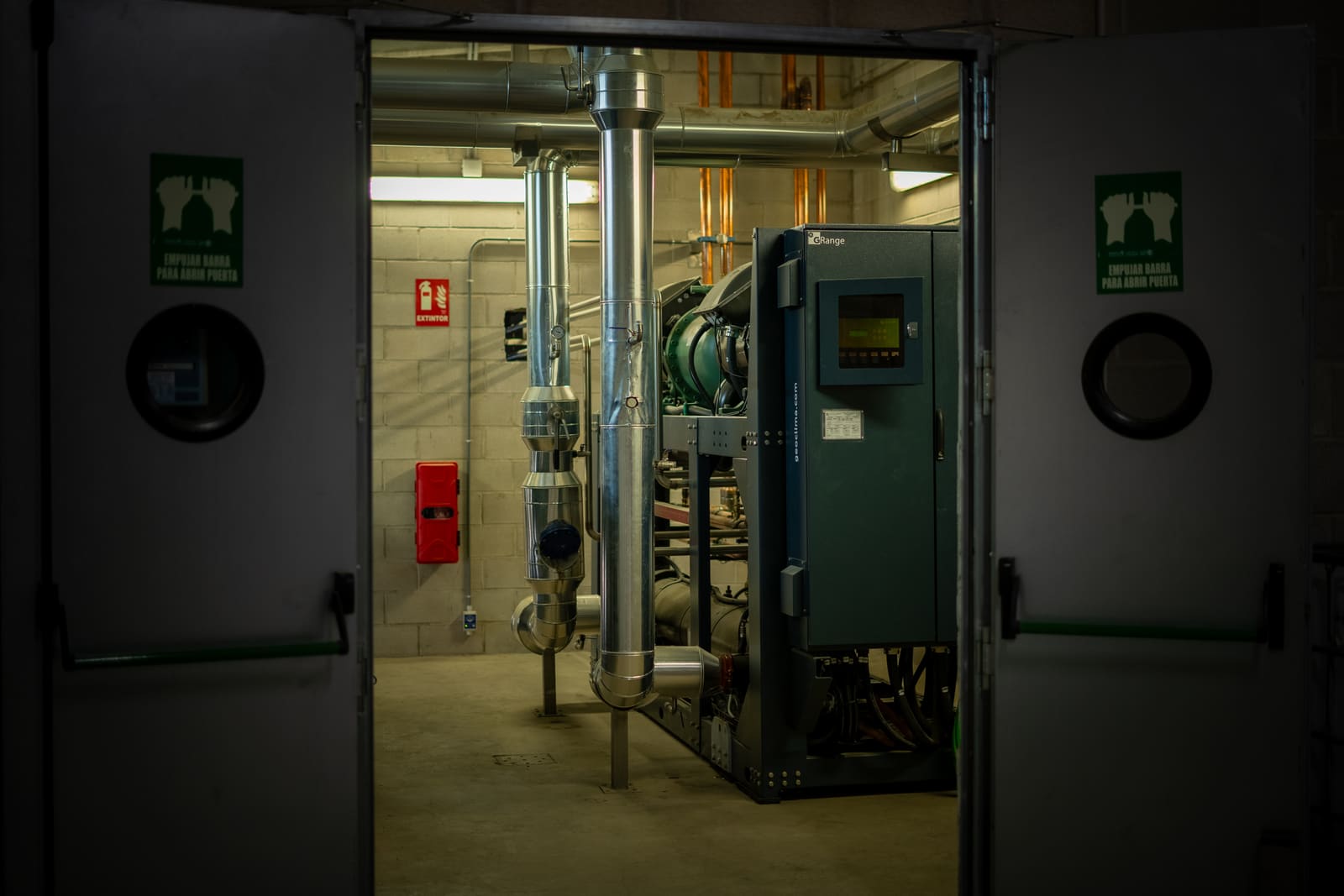Enfriadoras industriales y sala de máquinas Isofred